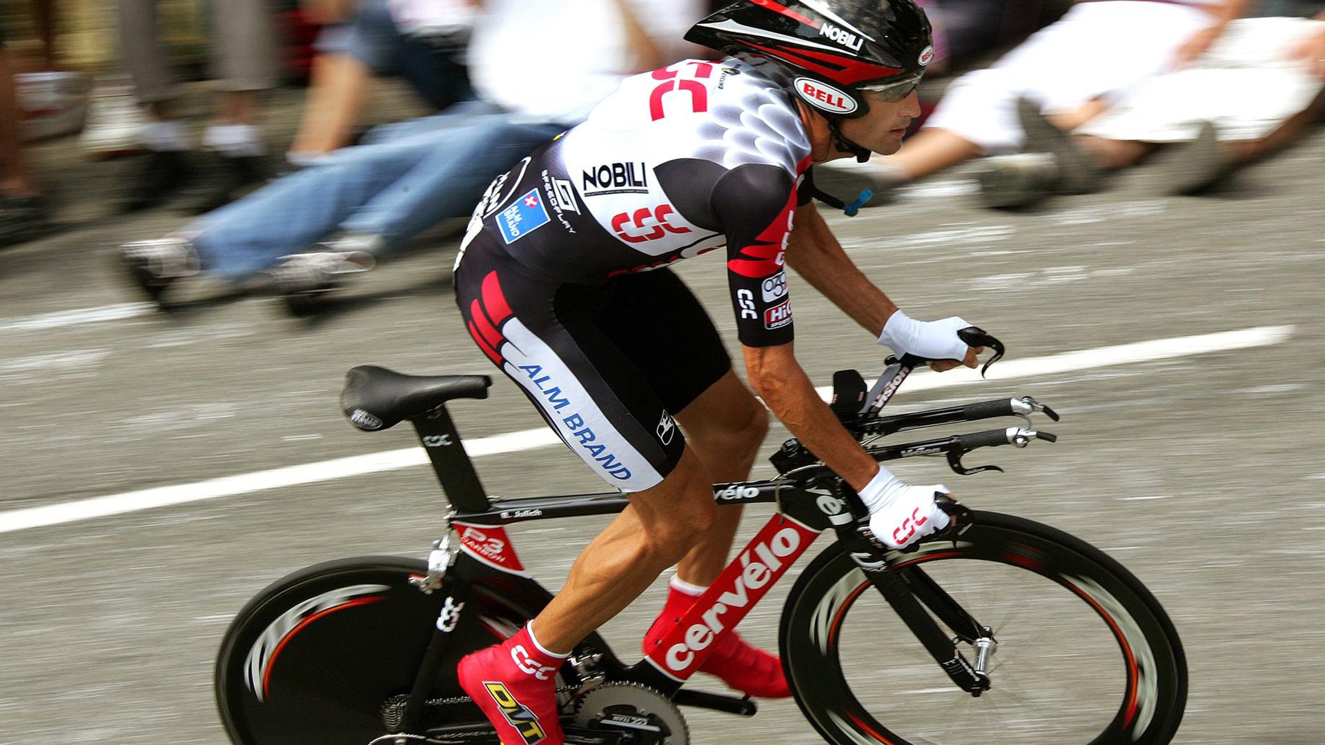 巴萨险胜土耳其，富安健洋带动全队节奏，一场战术与意志的胜利